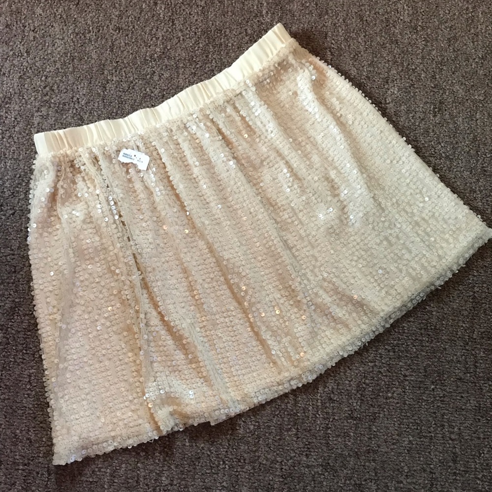 Forever 21 Tan Mini Sequin short skirt ADORABLE!!!